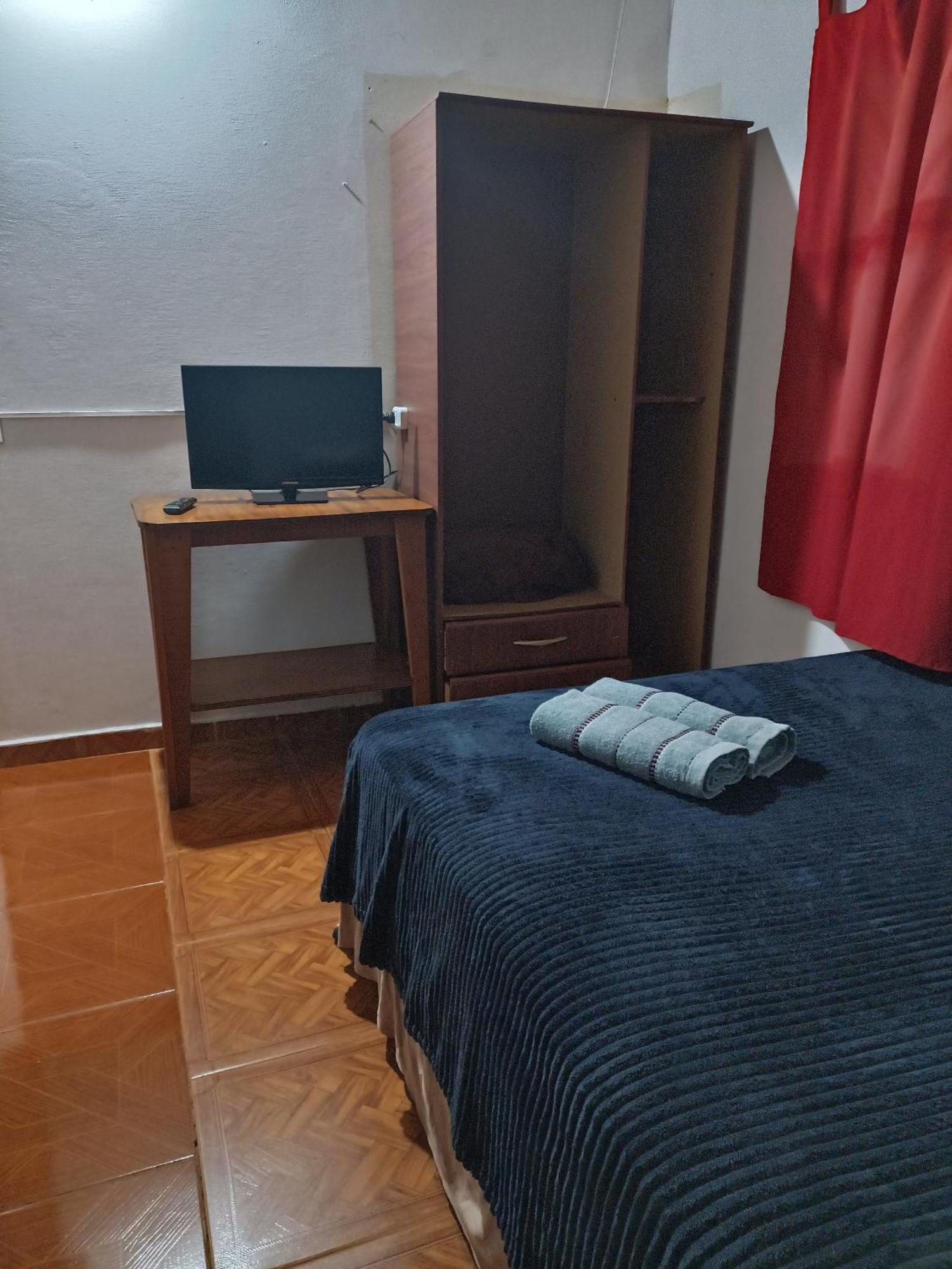 Hostel El Amanecer Пуэрто-Игуасу Экстерьер фото